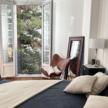 Luxe Center: 3-bedroom With Parking Near * Nice